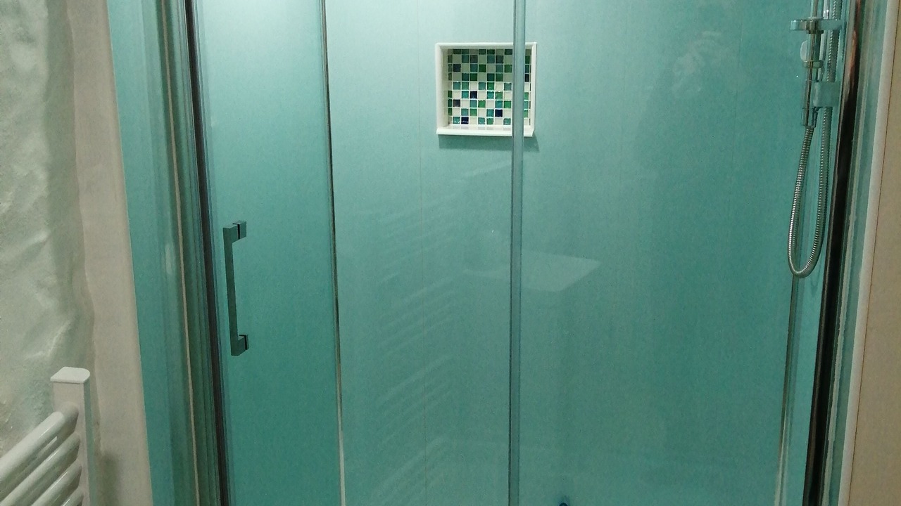 Photo of Bathroom in Perranporth