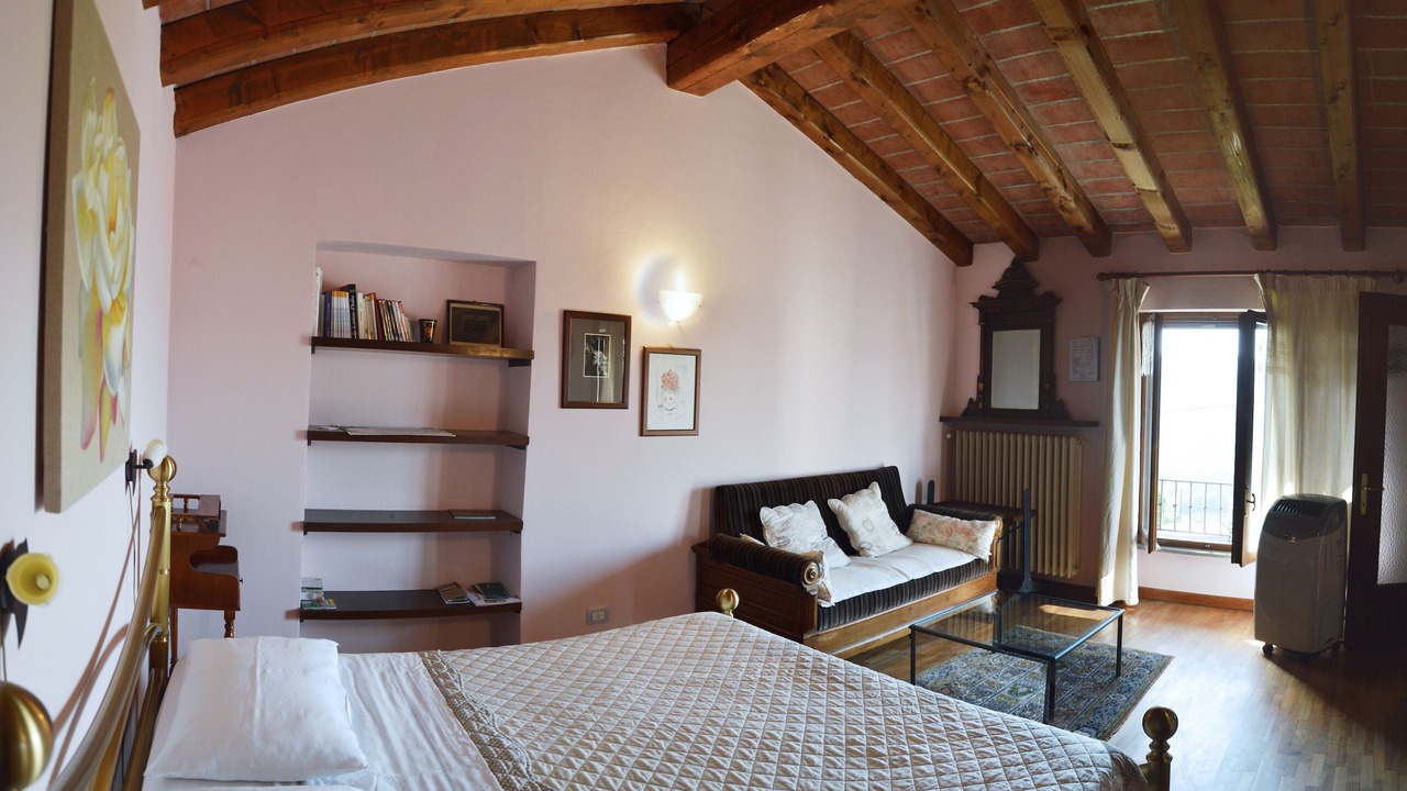 Photo of Bedroom in Alba