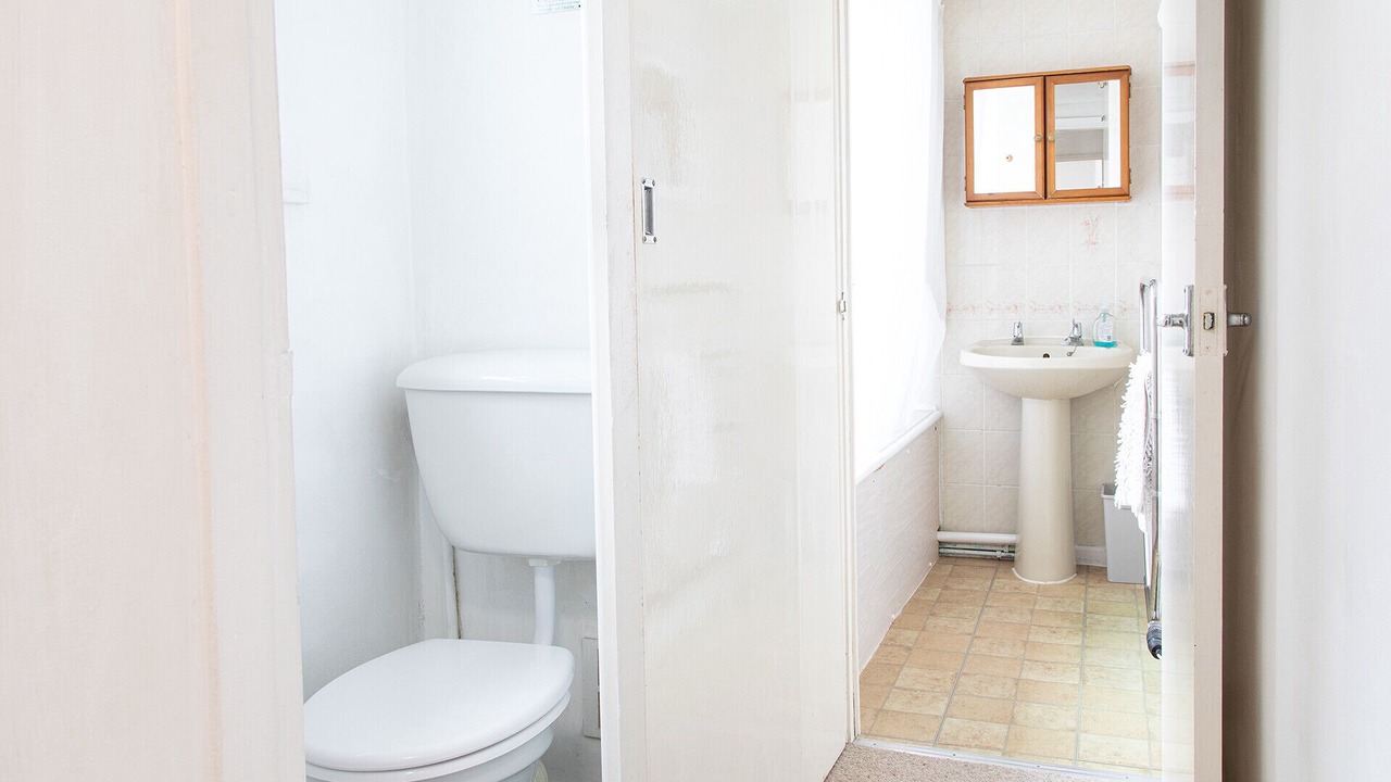 Photo of Bathroom in Chysauster