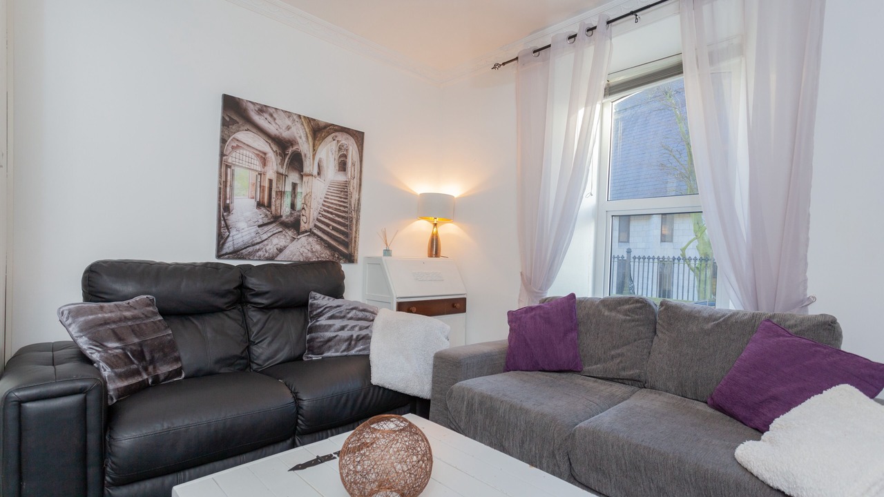Photo of Livingroom in Bogside