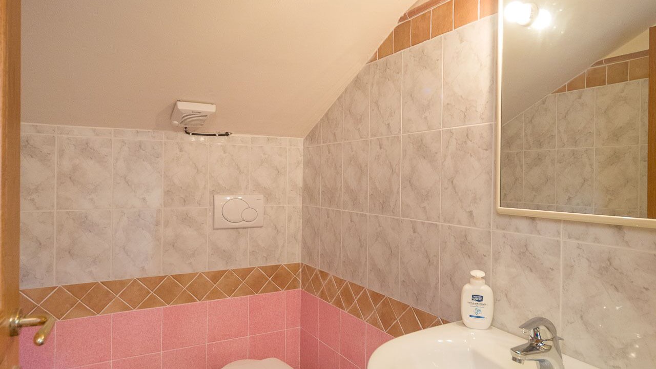 Photo of Bathroom in Cremolino