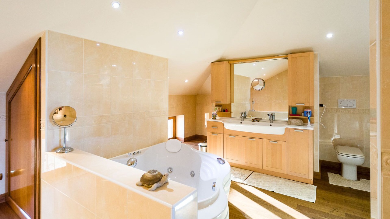 Photo of Bathroom in Cremolino