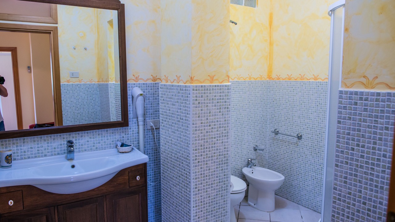 Photo of Bathroom in Palinuro