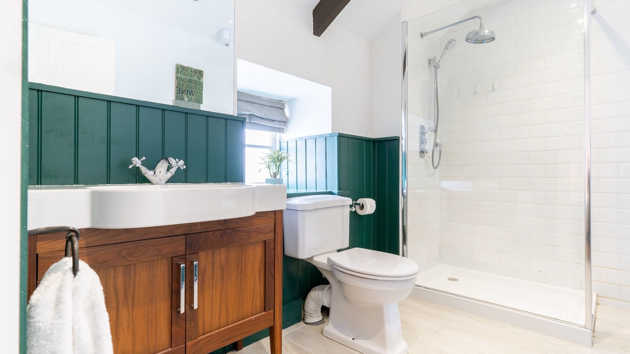 Photo of Bathroom in Sennen