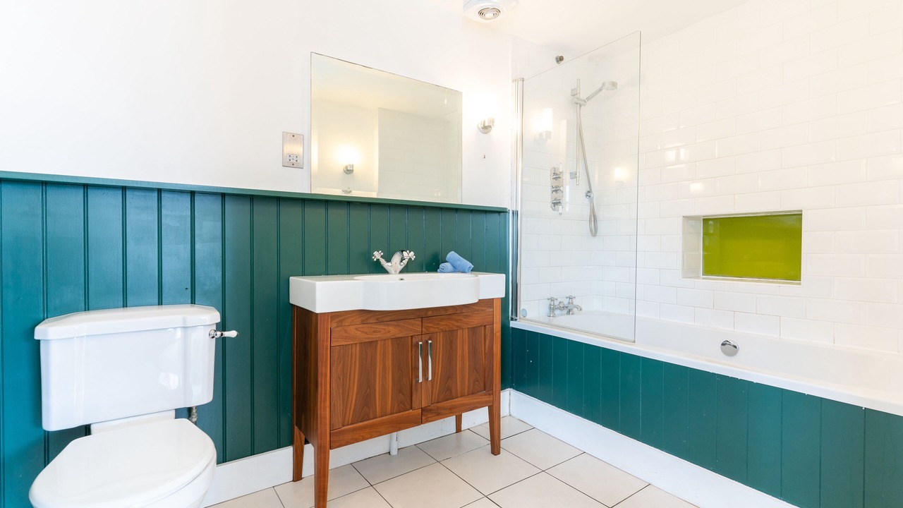 Photo of Bathroom in Sennen