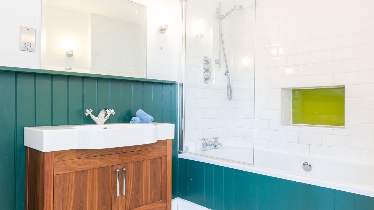 Photo of Bathroom in Sennen