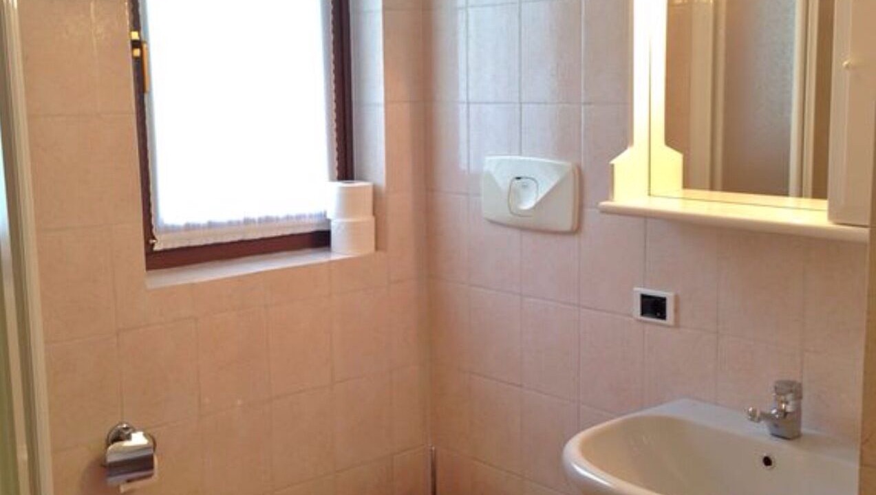 Photo of Bathroom in Agra