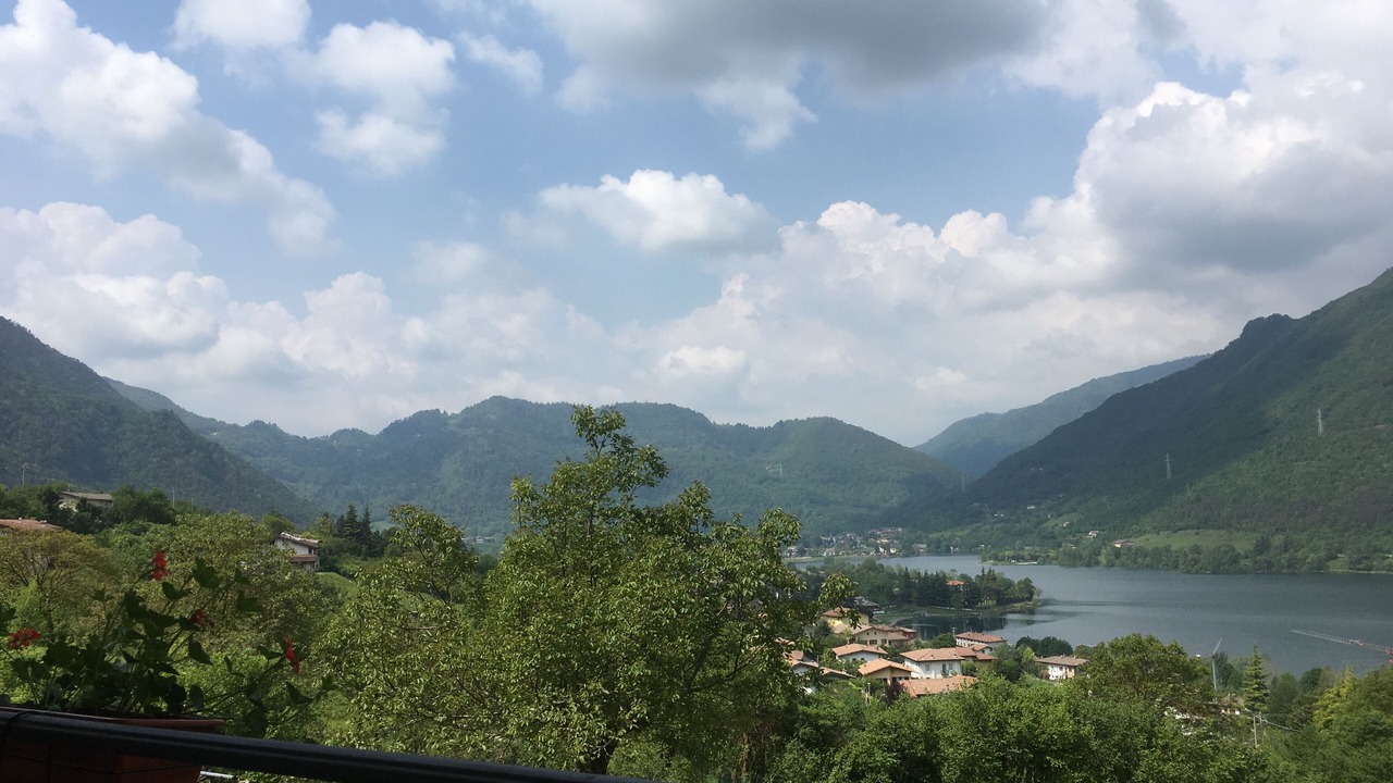 Photo of Outdoor in Crone