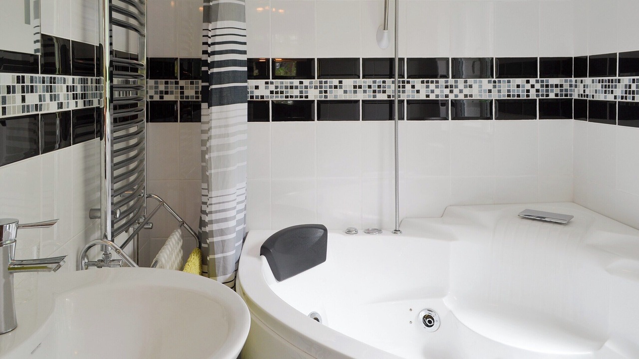 Photo of Bathroom in Elim
