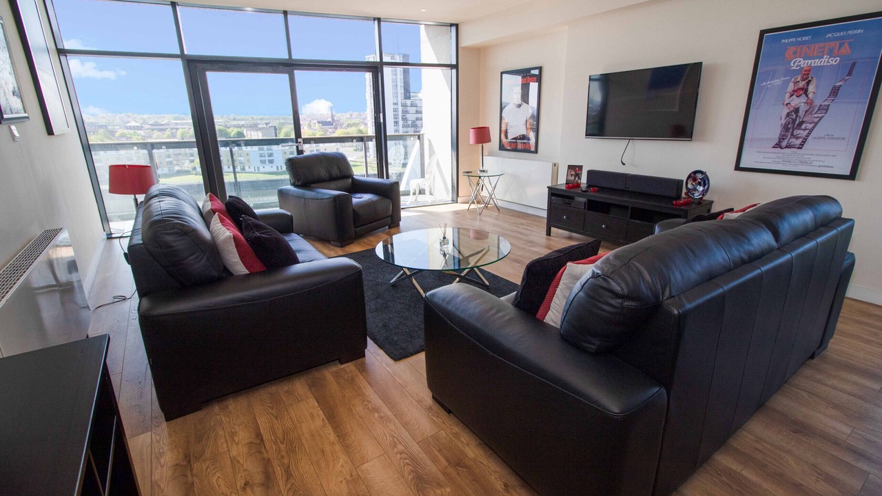 Photo of Livingroom in Glasgow Westend