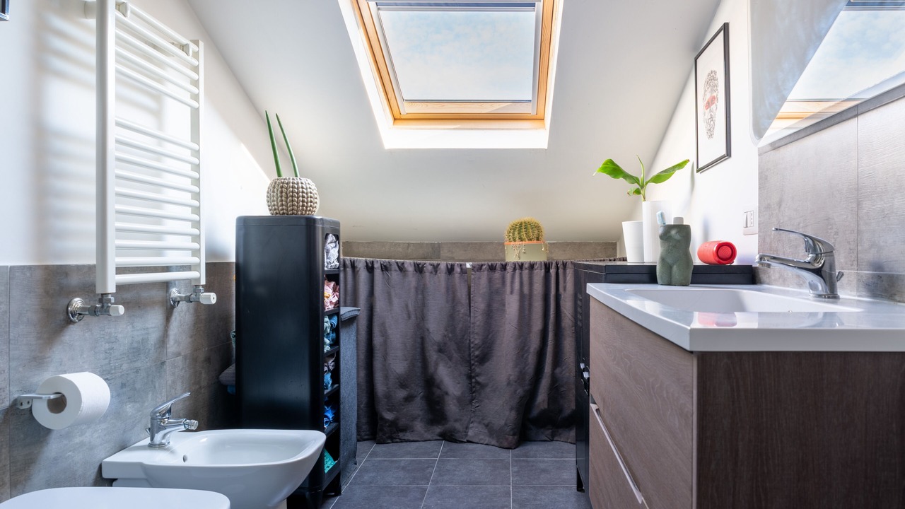 Photo of Bathroom in Naples City Centre