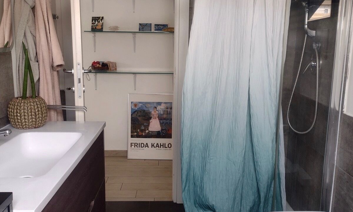 Photo of Bathroom in Naples City Centre