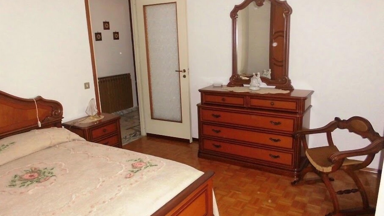 Photo of Bedroom in Nus