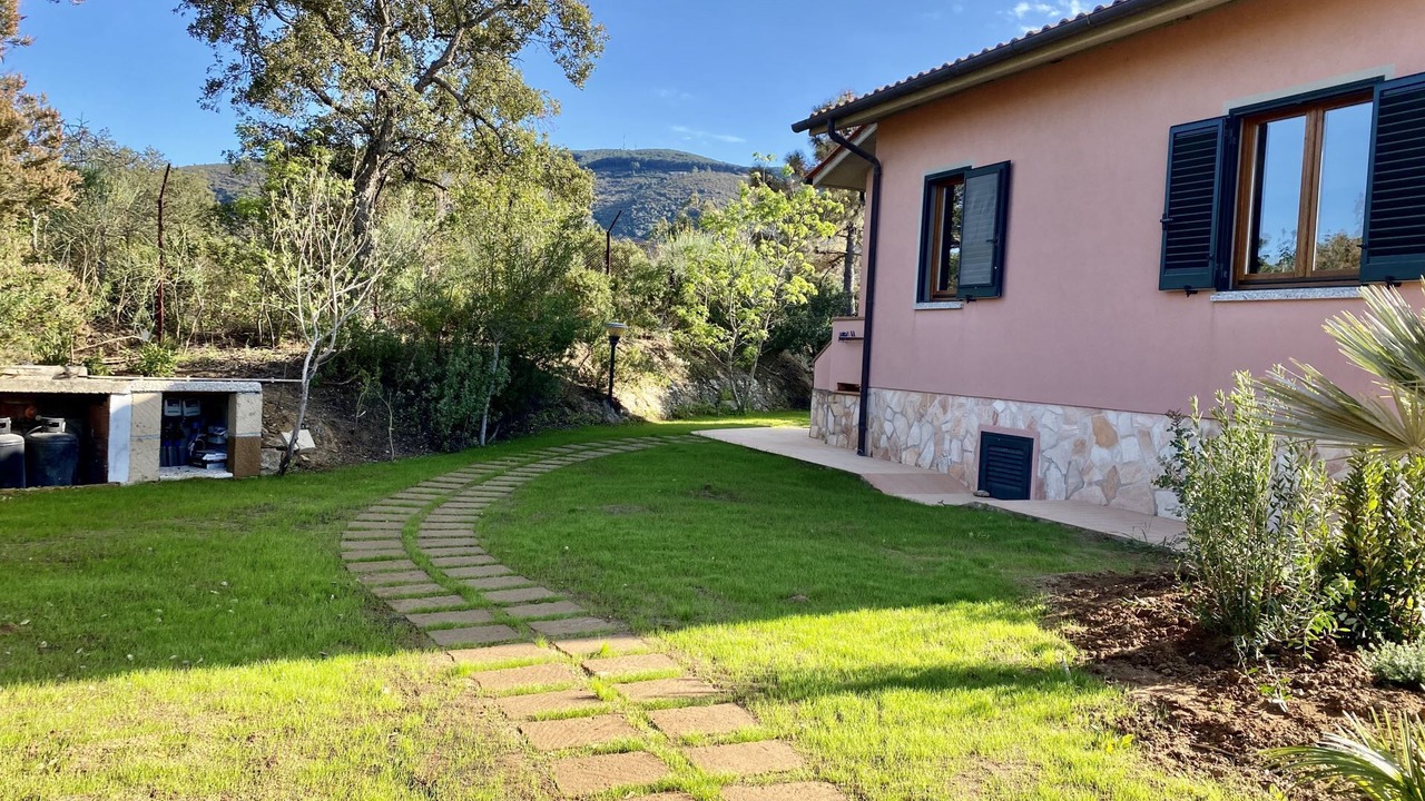 Photo of Outdoor in Naregno