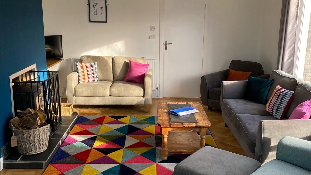 Photo of Livingroom in Crynant