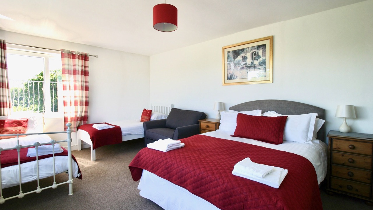 Photo of Bedroom in Crynant