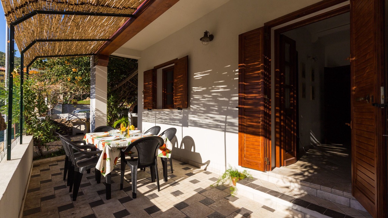 Photo of Outdoor in Agrustos