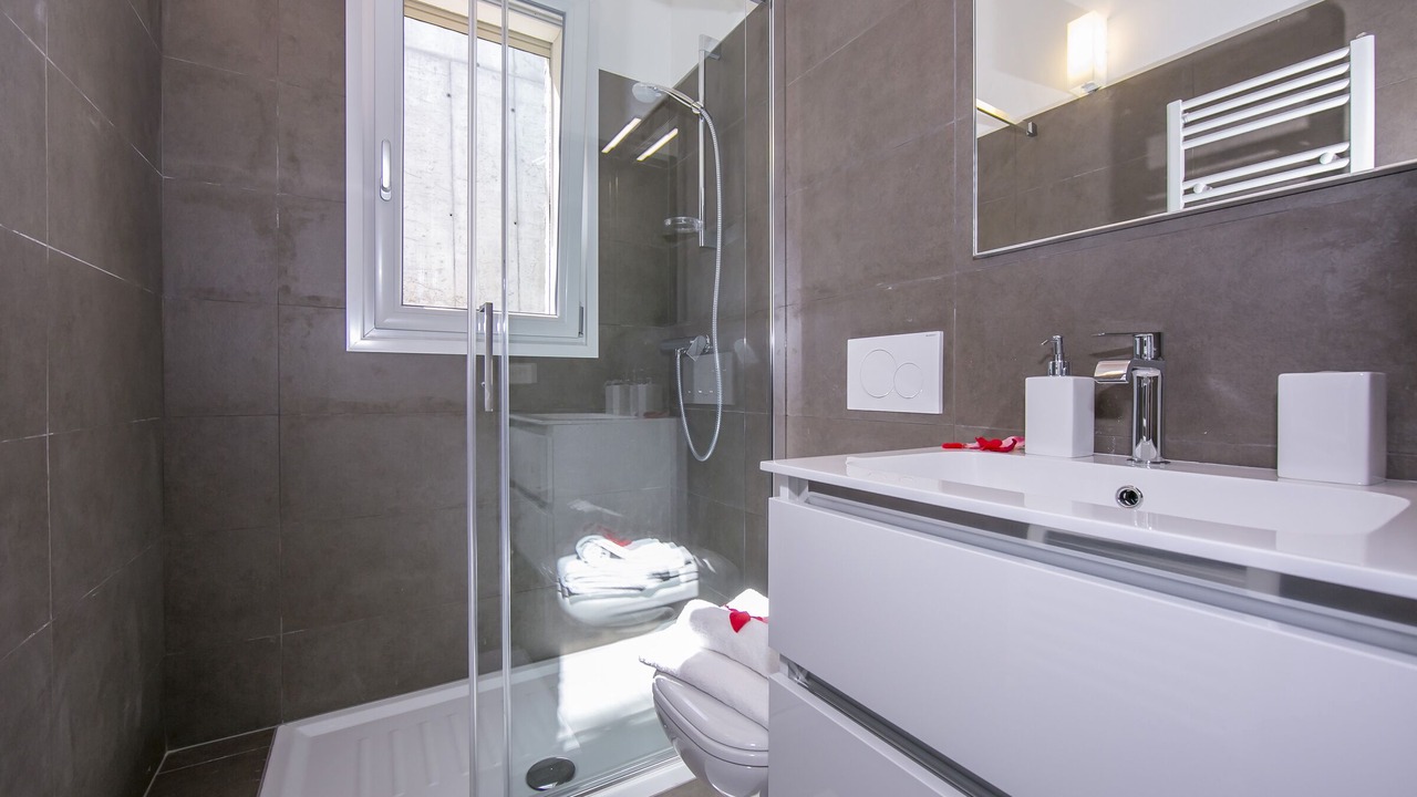 Photo of Bathroom in Menaggio