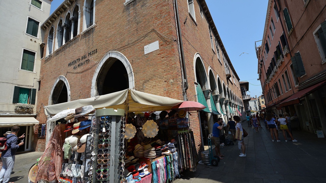 Photo of Others in San Polo