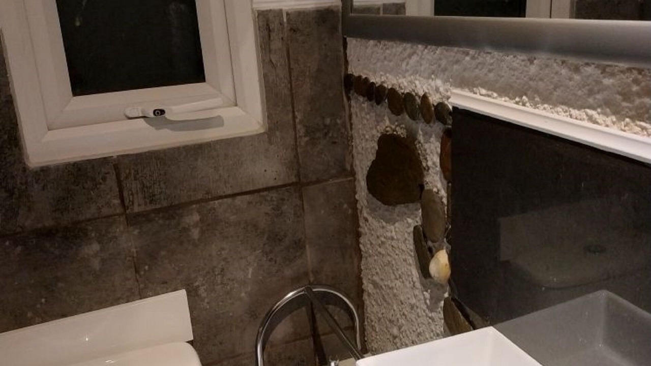 Photo of Bathroom in West Looe