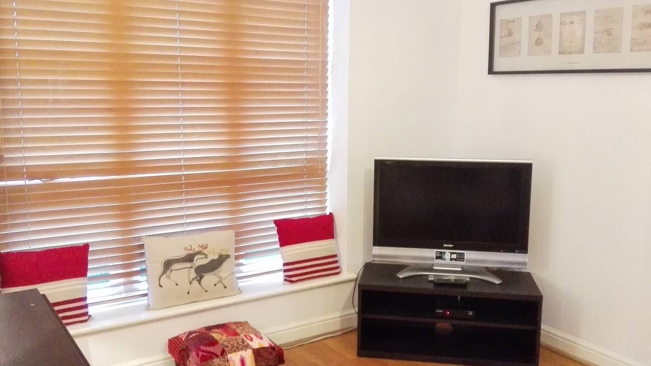 Photo of Livingroom in Island Gardens