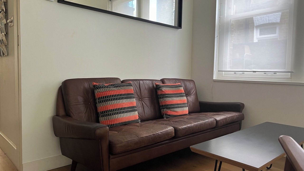 Photo of Livingroom in North Kensington