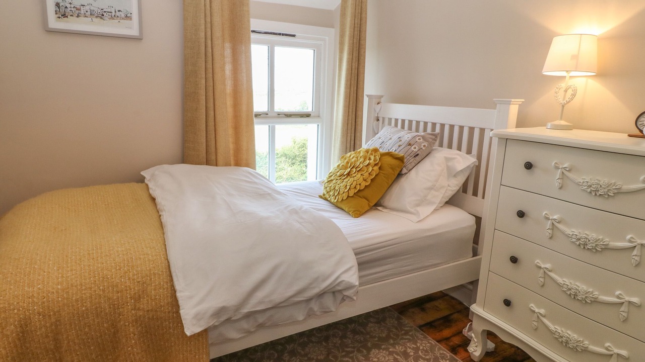 Photo of Bedroom in Llanfaethlu