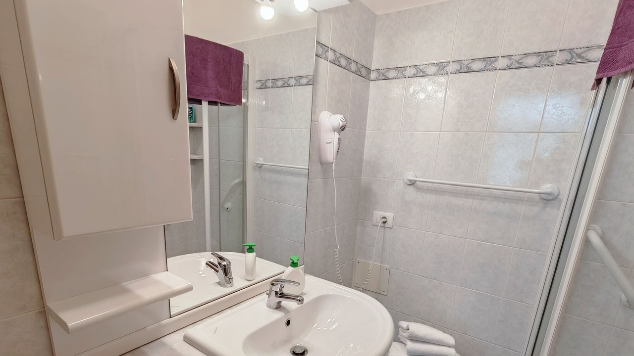 Photo of Bathroom in Corno