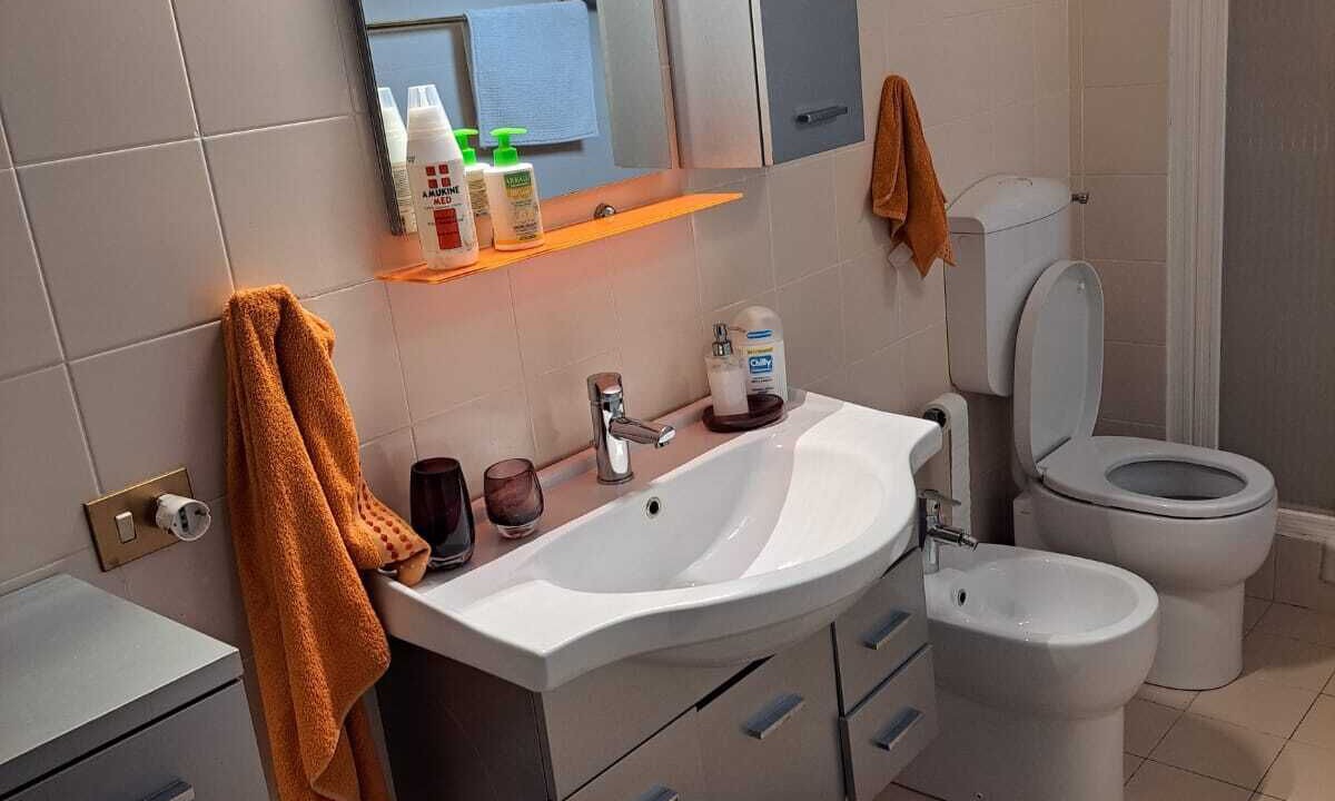 Photo of Bathroom in Cignan Bianco