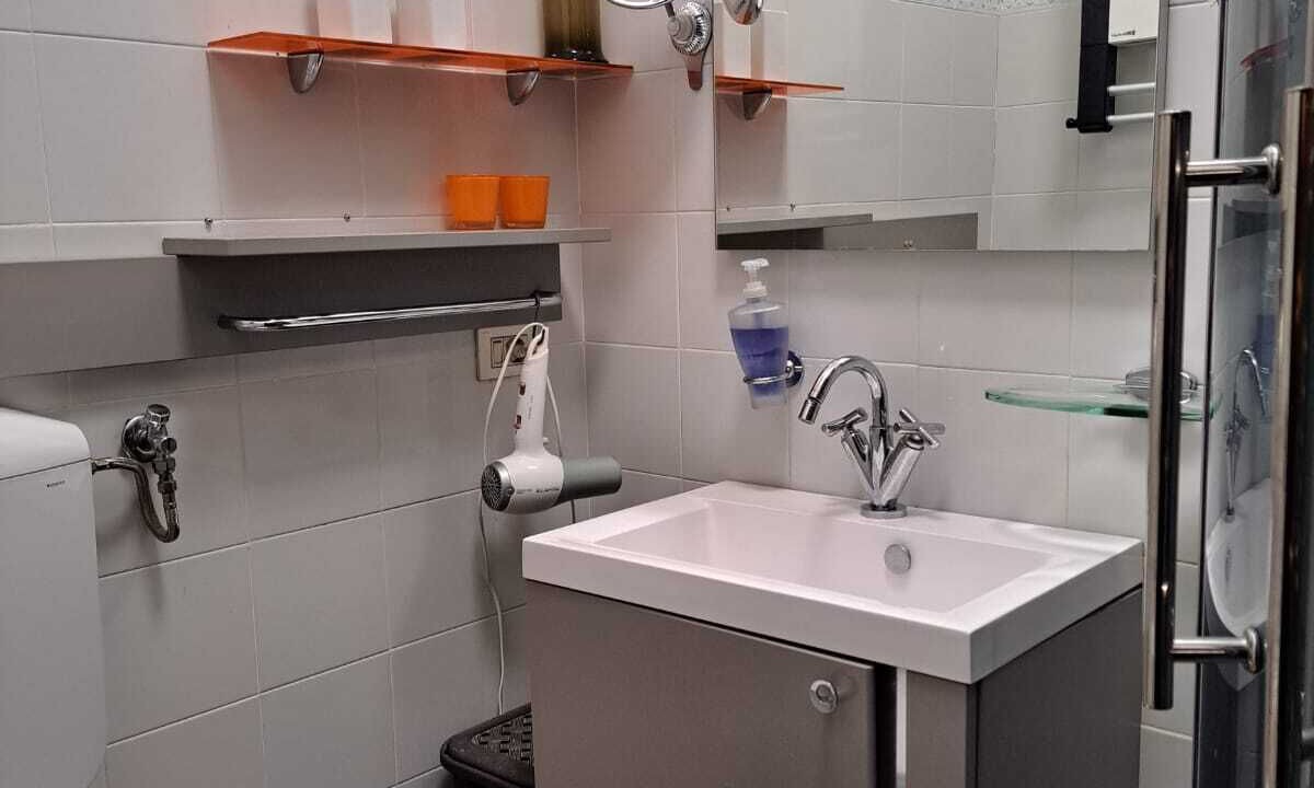 Photo of Bathroom in Cignan Bianco