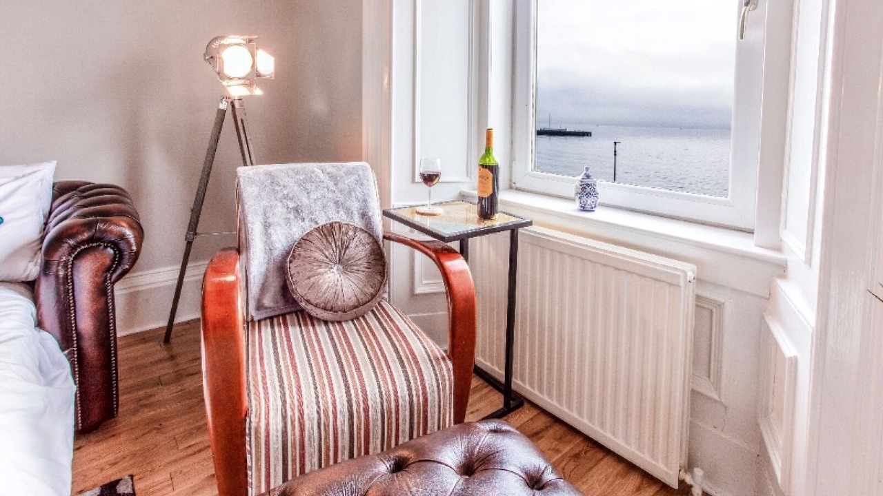 Photo of Livingroom in Helensburgh