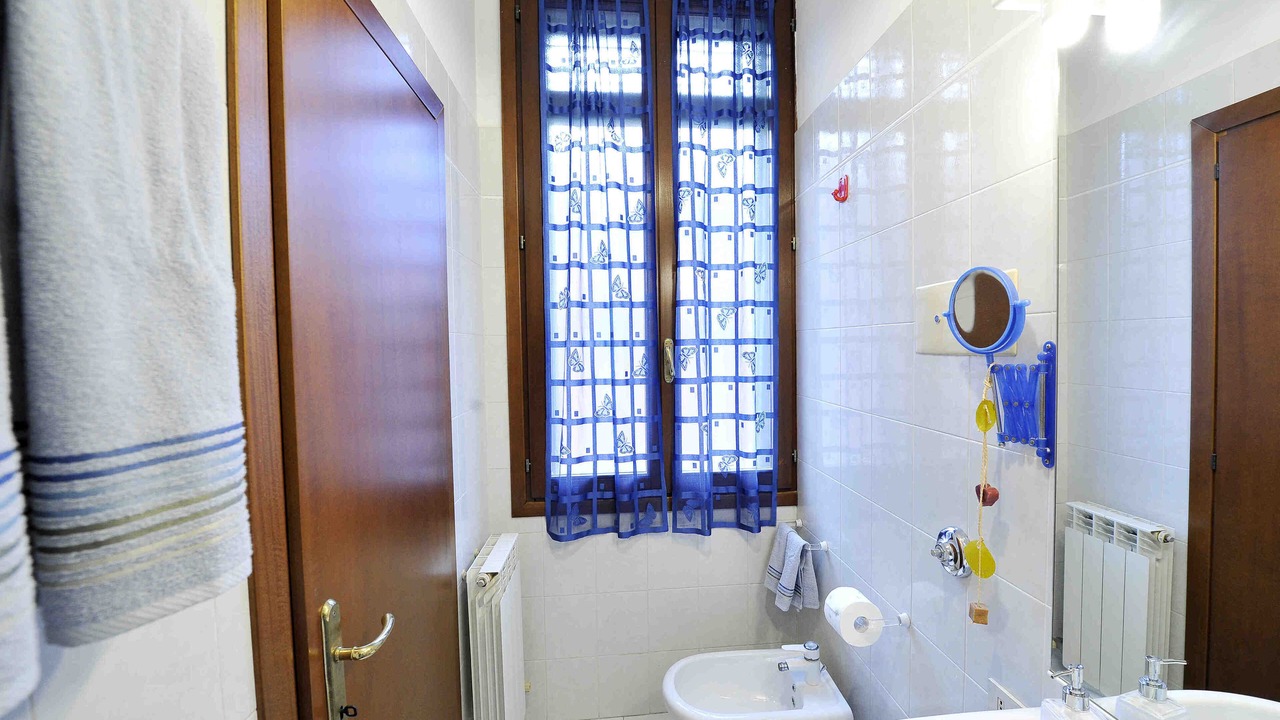 Photo of Bathroom in Dorsoduro