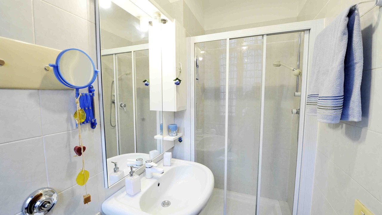 Photo of Bathroom in Dorsoduro