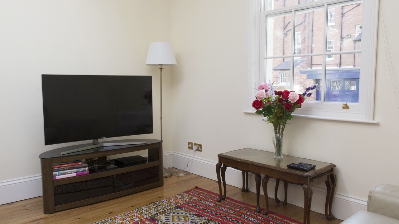 Photo of Livingroom in Leamington Spa