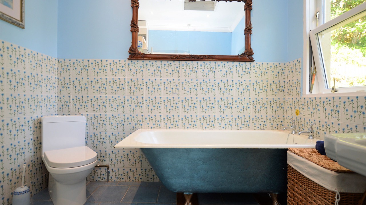 Photo of Bathroom in Kilmun