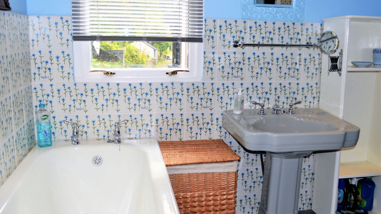 Photo of Bathroom in Kilmun