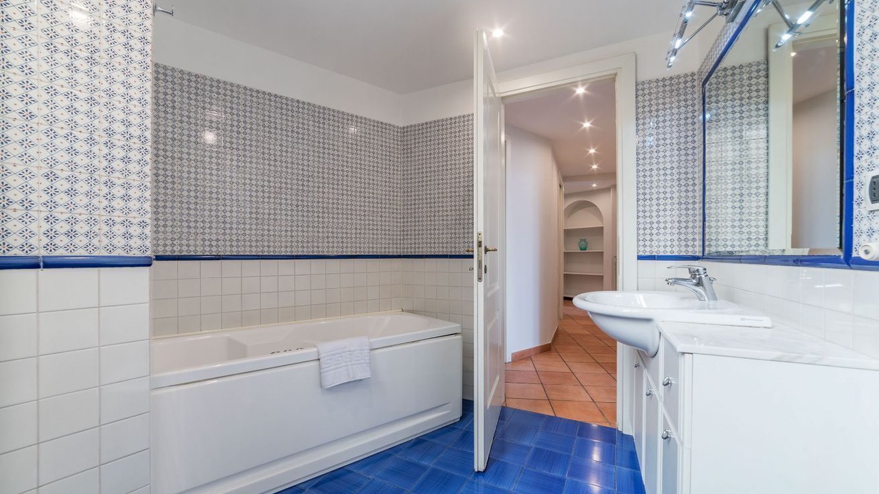 Photo of Bathroom in Celio