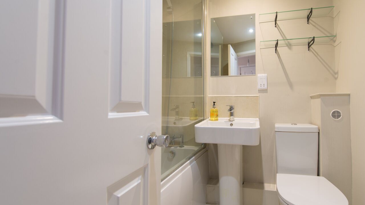 Photo of Bathroom in Windsor City Centre