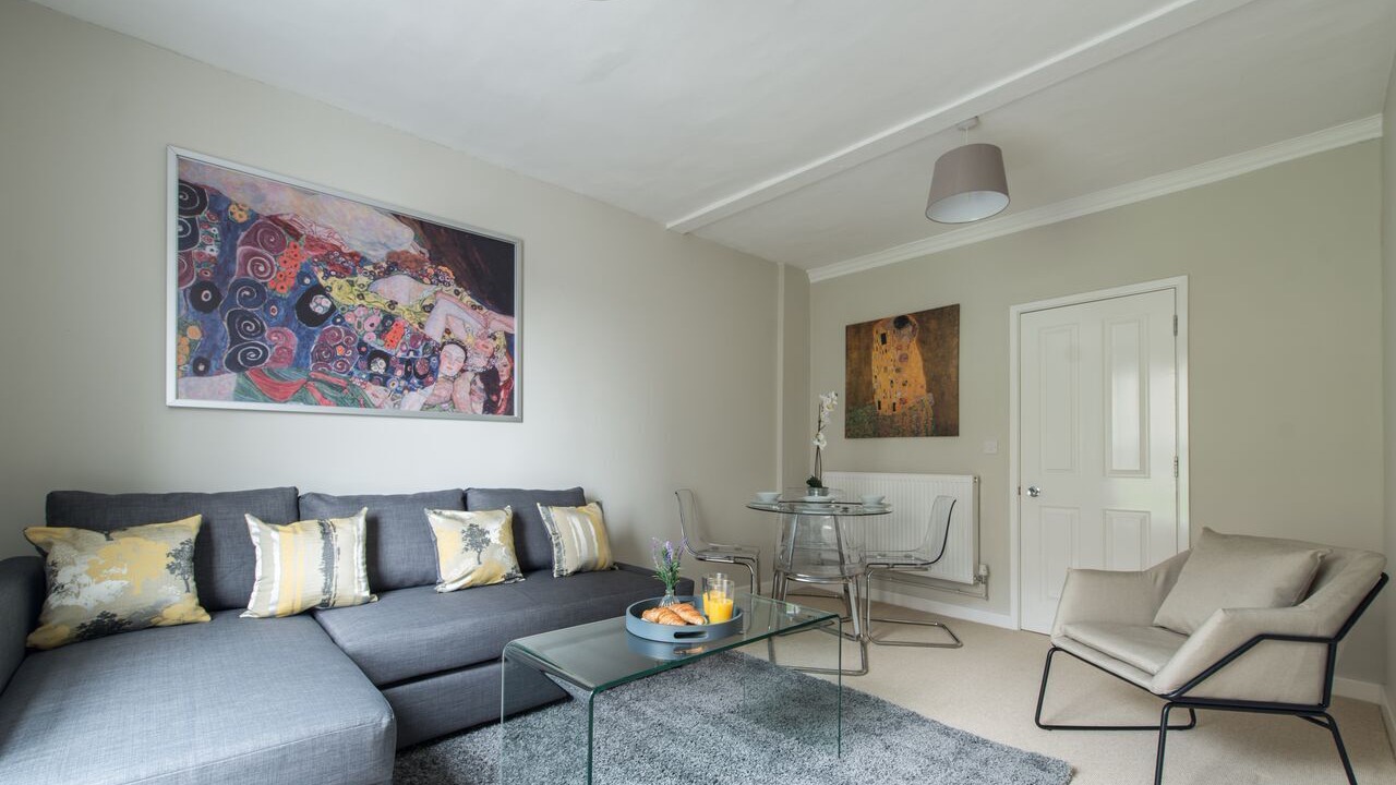 Photo of Livingroom in Windsor City Centre