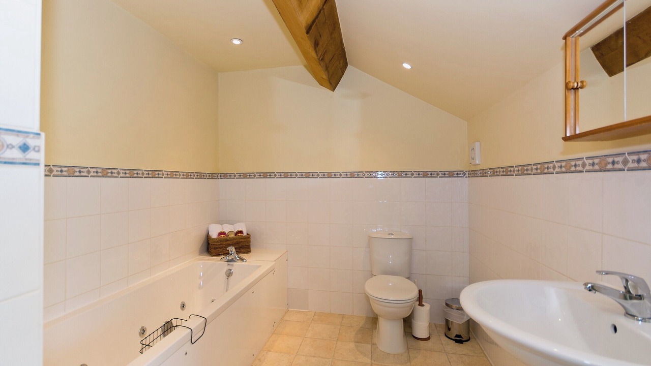 Photo of Bathroom in Airton