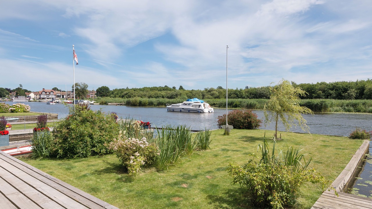 Photo of Outdoor in Horning