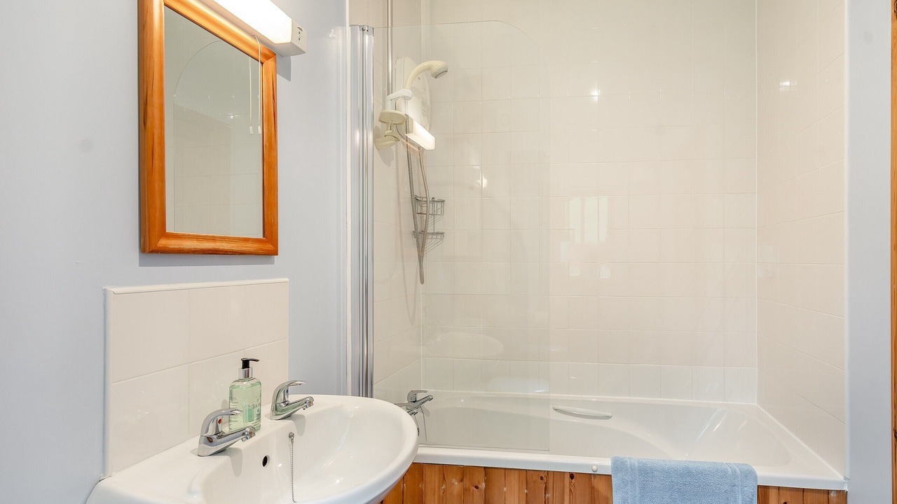 Photo of Bathroom in Lochgilphead