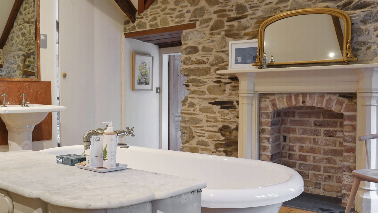 Photo of Bathroom in Manaccan