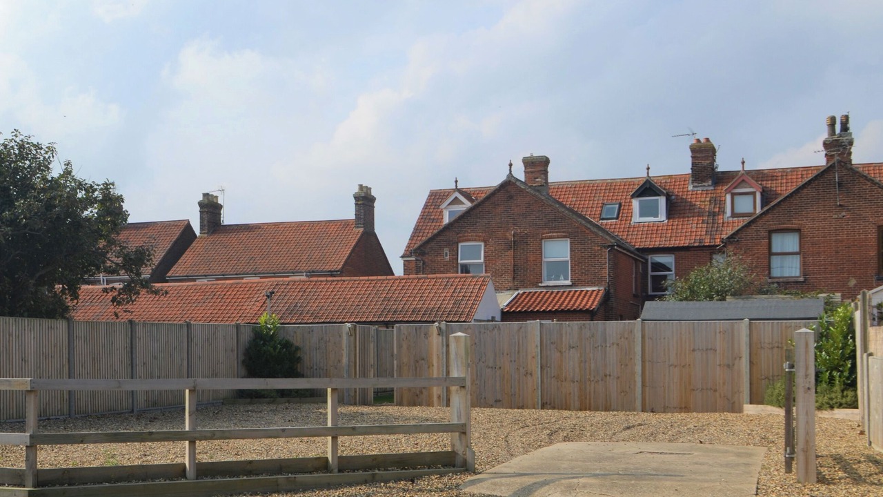 Photo of Others in Bacton