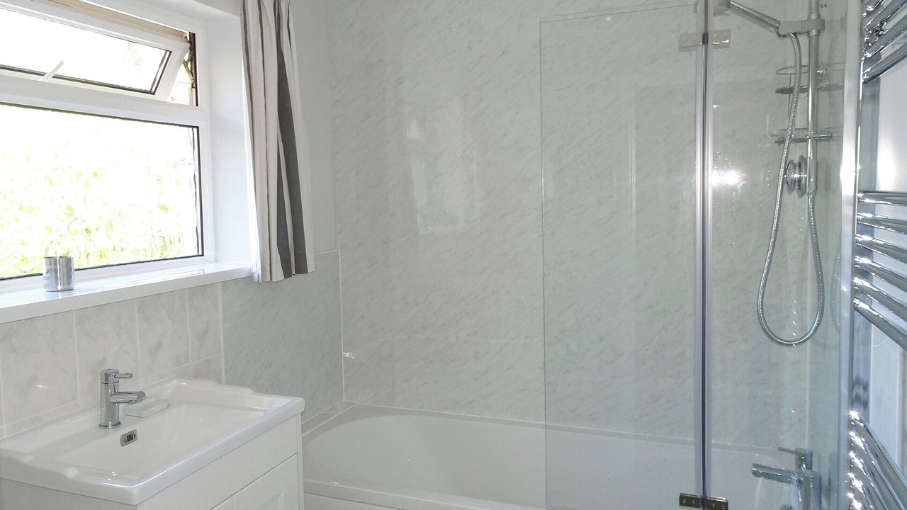 Photo of Bathroom in Crantock