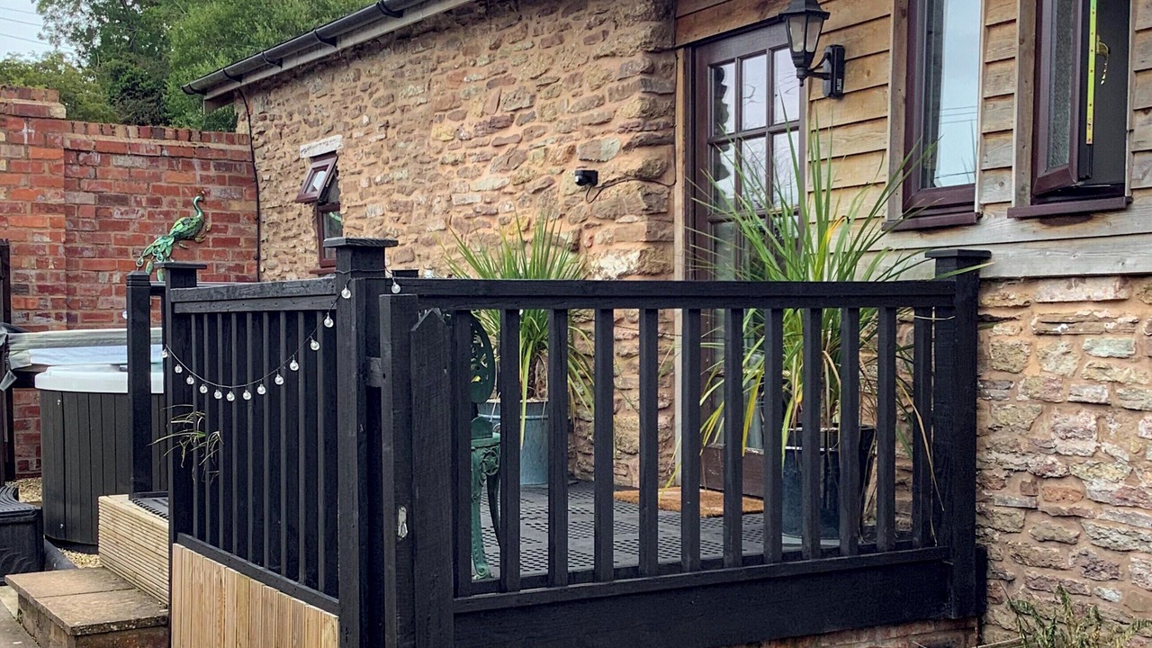 Photo of Outdoor in Neenton