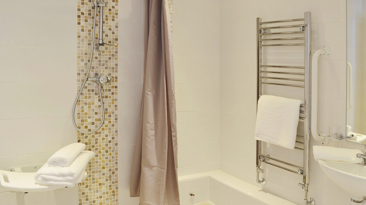 Photo of Bathroom in Sheffield Green