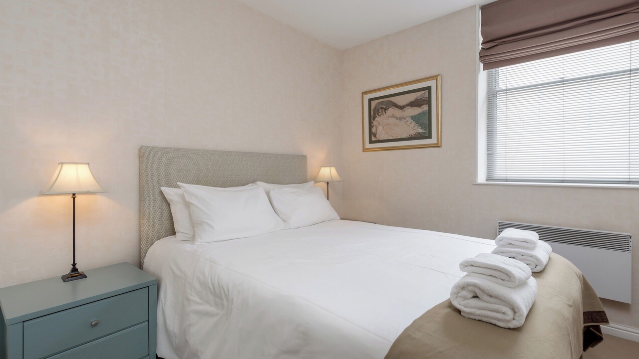 Photo of Bedroom in Newington
