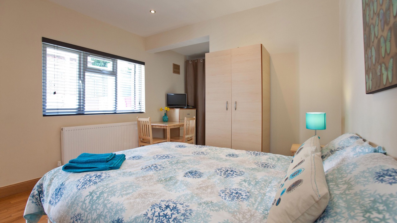 Photo of Bedroom in Mapesbury