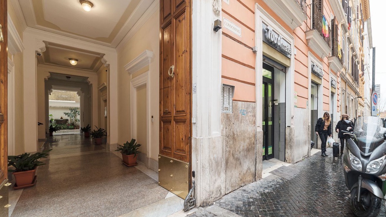 Photo of Outdoor in Esquilino
